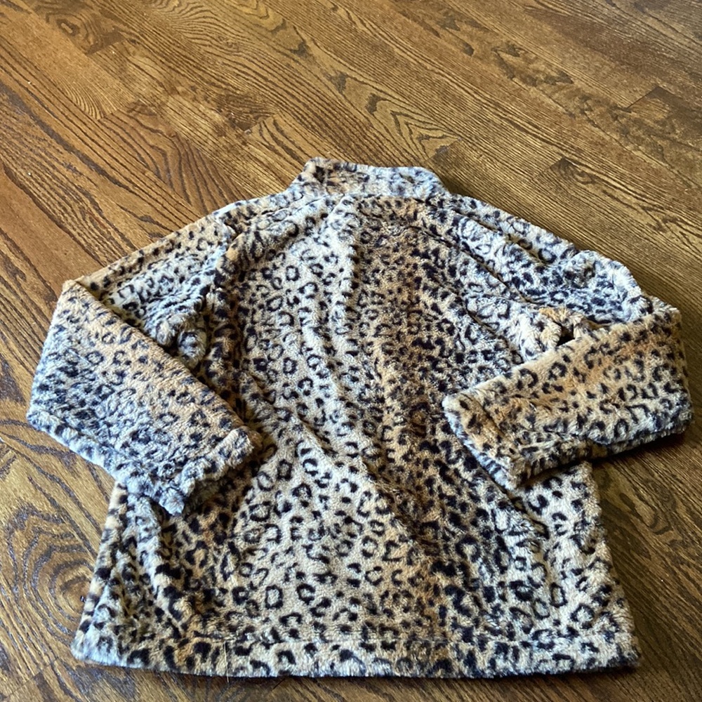 Women’s animal print sweatshirt! - Picture 2 of 5